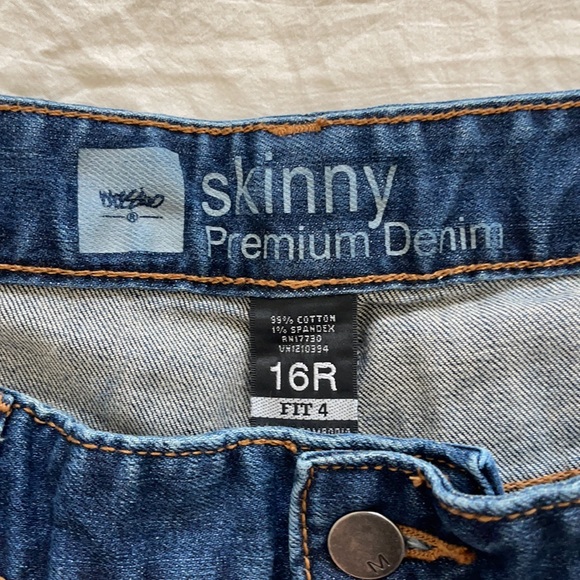 premium Denim 💙 fit 4 - Picture 2 of 4